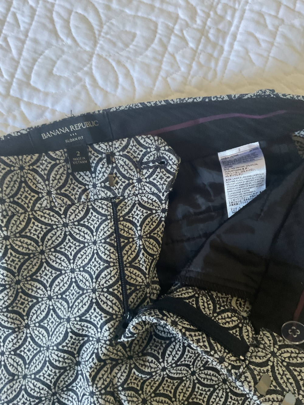 Banana Republic Navy and White Patterned slim pants